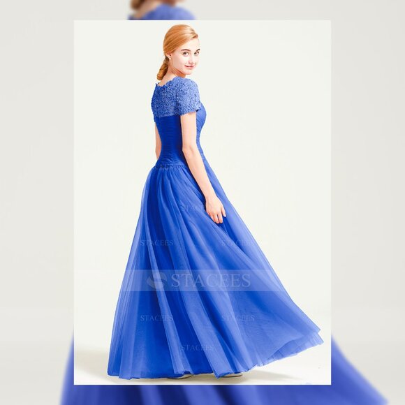 STACEE'S gorgeous formal gown - Picture 4 of 11